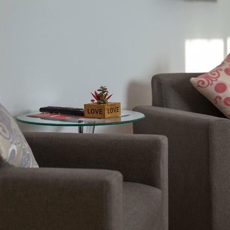 Airport Rest Apartments ベオグラード エクステリア 写真