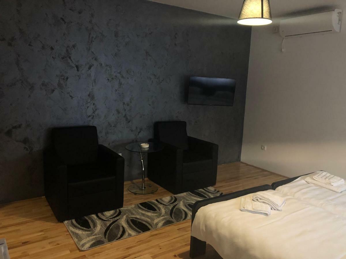 Airport Rest Apartments ベオグラード エクステリア 写真