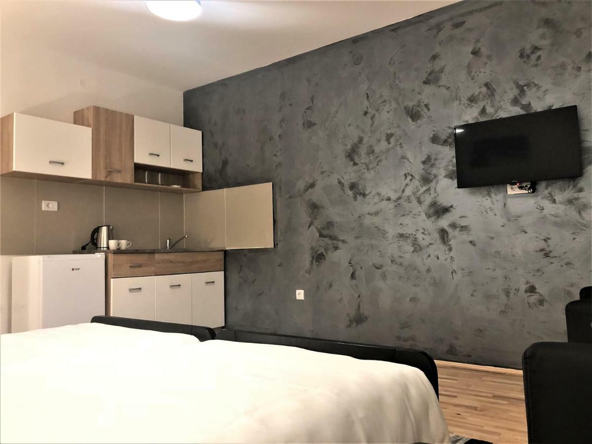 Airport Rest Apartments ベオグラード エクステリア 写真