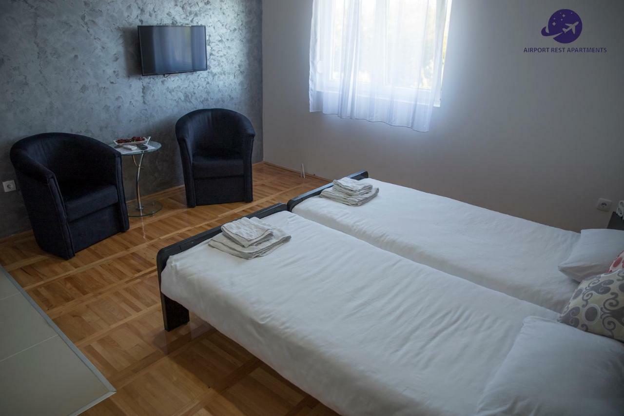 Airport Rest Apartments ベオグラード エクステリア 写真