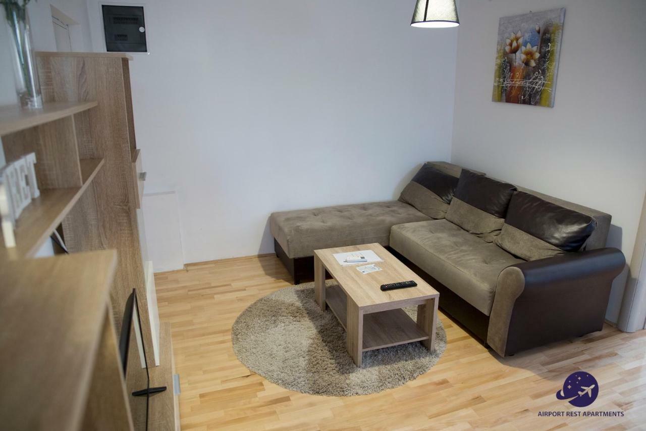 Airport Rest Apartments ベオグラード エクステリア 写真