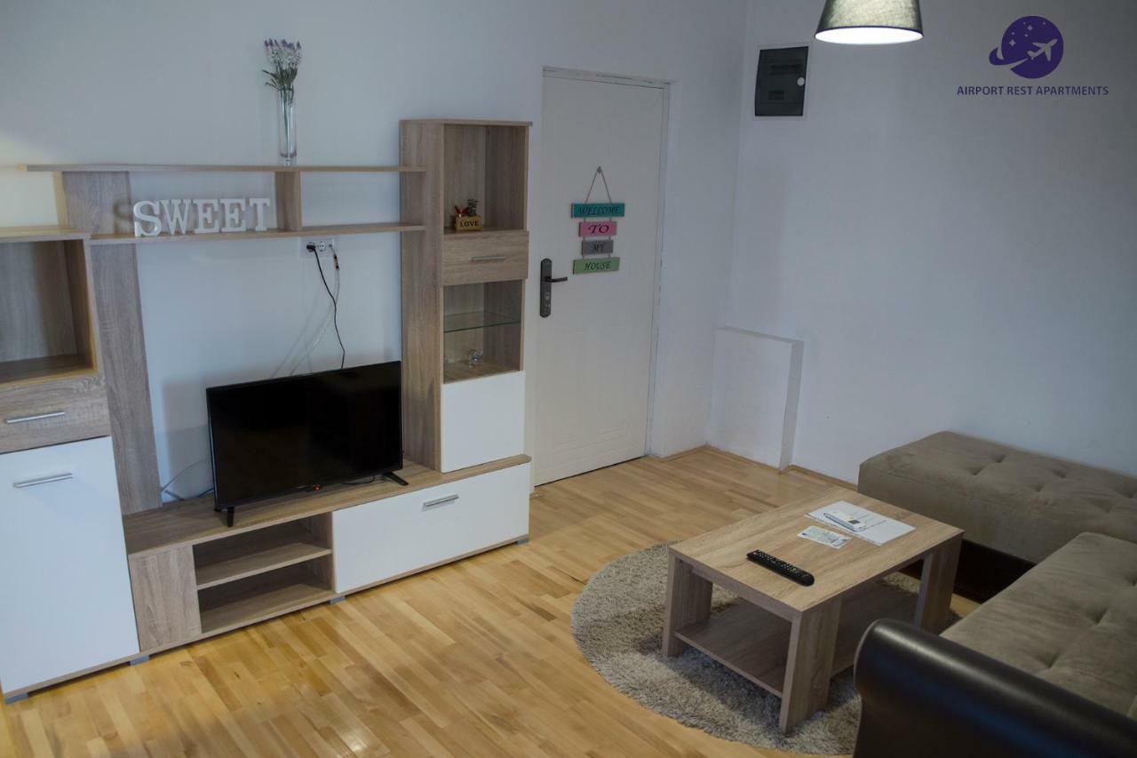 Airport Rest Apartments ベオグラード エクステリア 写真