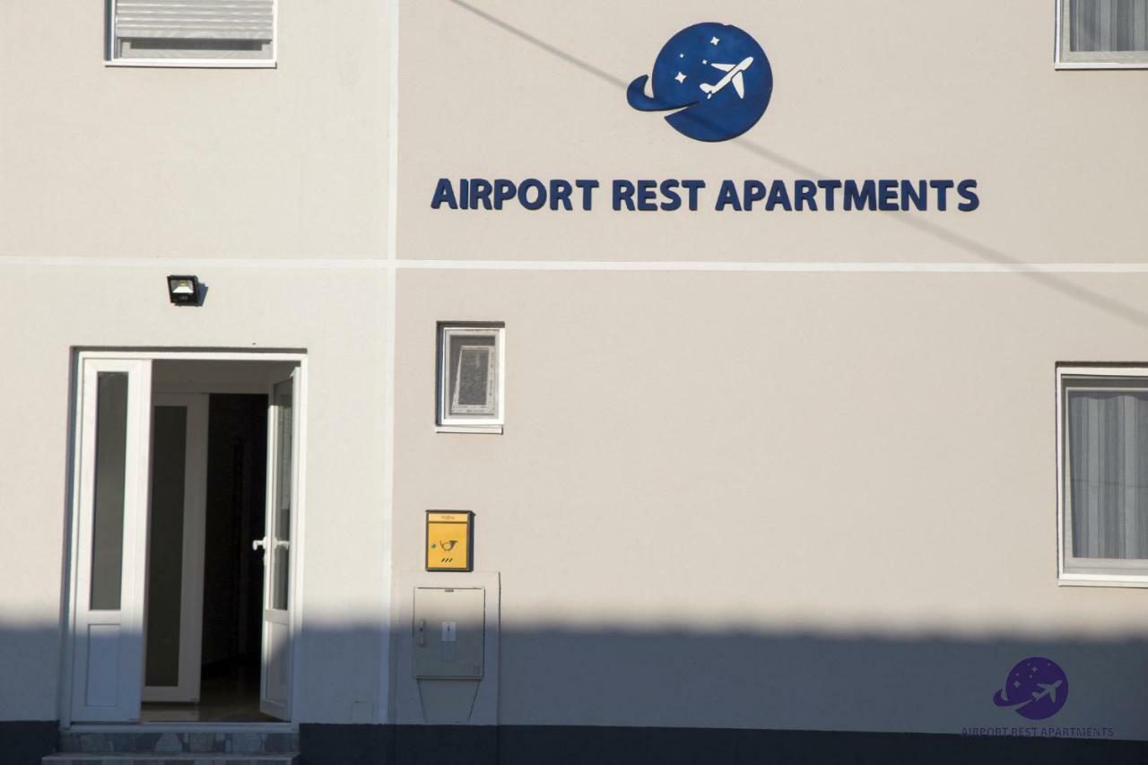 Airport Rest Apartments ベオグラード エクステリア 写真