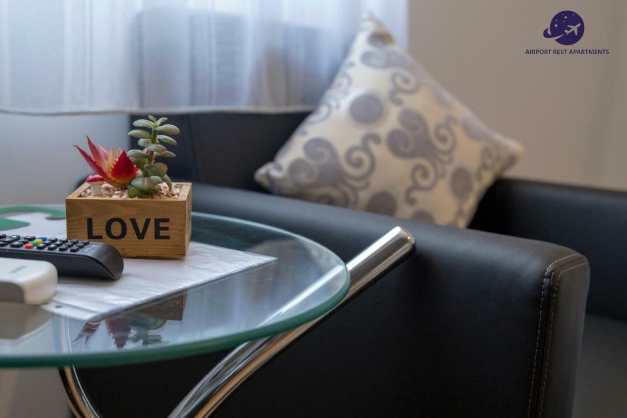 Airport Rest Apartments ベオグラード エクステリア 写真