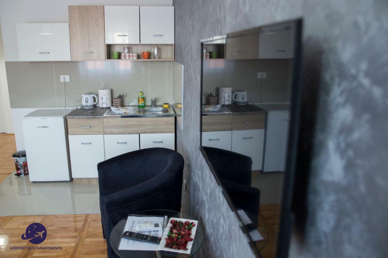 Airport Rest Apartments ベオグラード エクステリア 写真