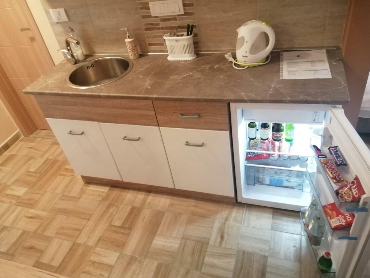Airport Rest Apartments ベオグラード エクステリア 写真